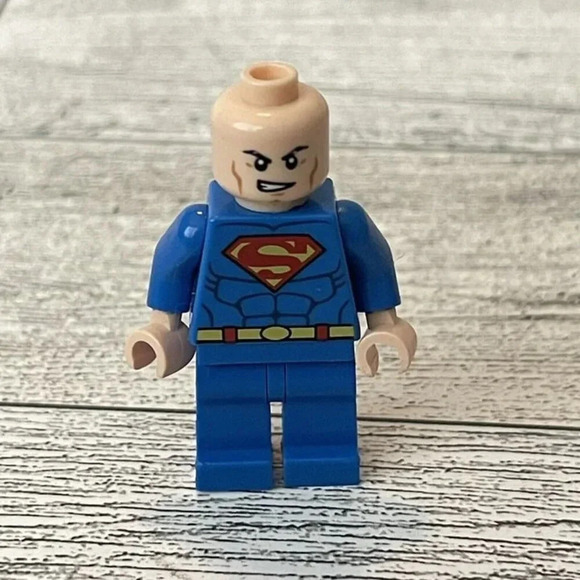 LEGO 76028 DC Justice League Darkseid SUPERMAN Jumper Minifigure Reversible - Picture 1 of 3